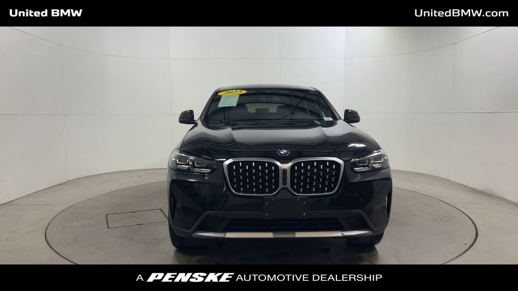 Thumbnail: 2023 BMW X4 - 3