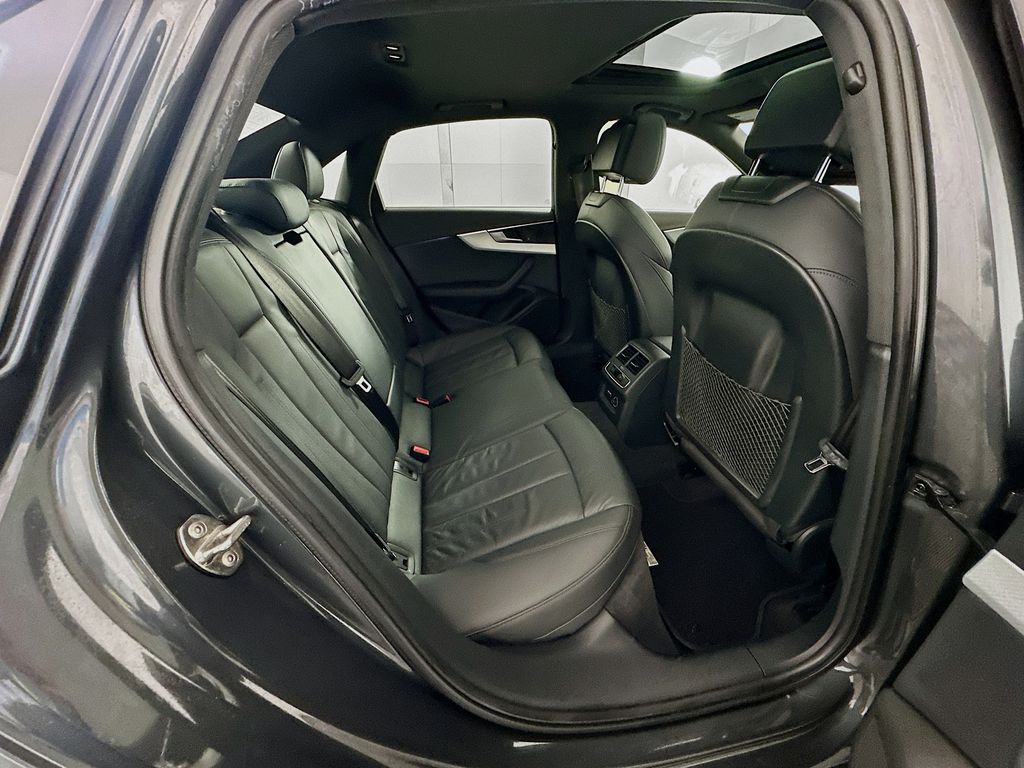 Thumbnail: 2019 Audi A4 - 28