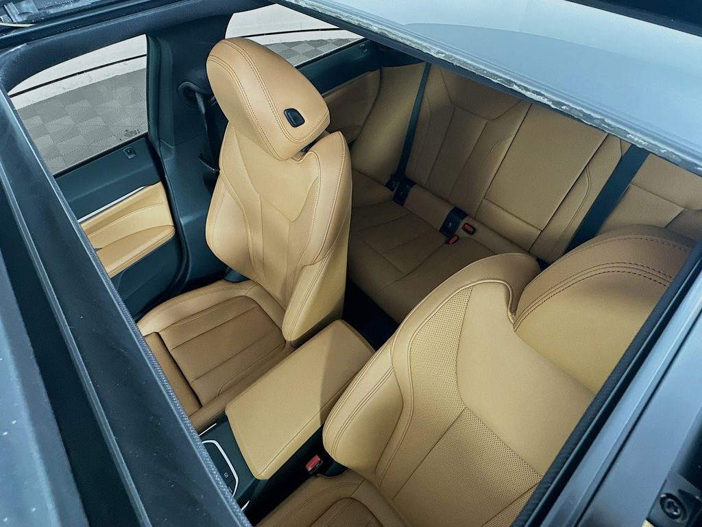 Thumbnail: 2023 BMW i4 - 21