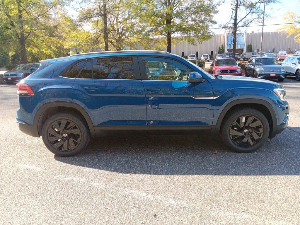 2025 Volkswagen Atlas Cross Sport 2.0T SE w/Technology 6