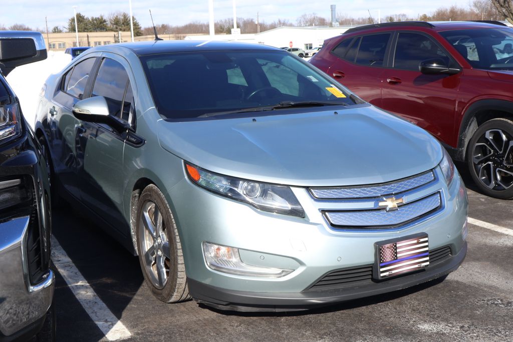 Thumbnail: 2012 Chevrolet Volt - 3