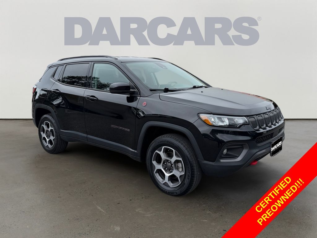 Diamond Black Crystal Pearlcoat 2022 Jeep Compass SUV / Crossover Four-Wheel Drive 9-Speed Automatic