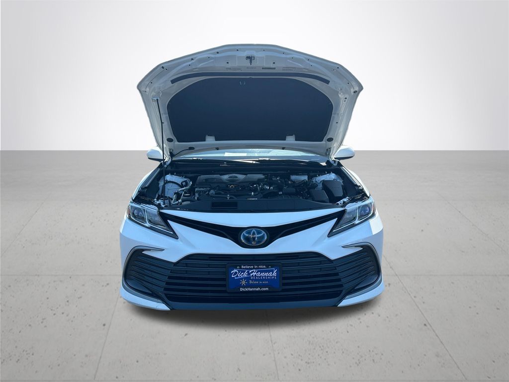 2021 Toyota Camry Hybrid LE