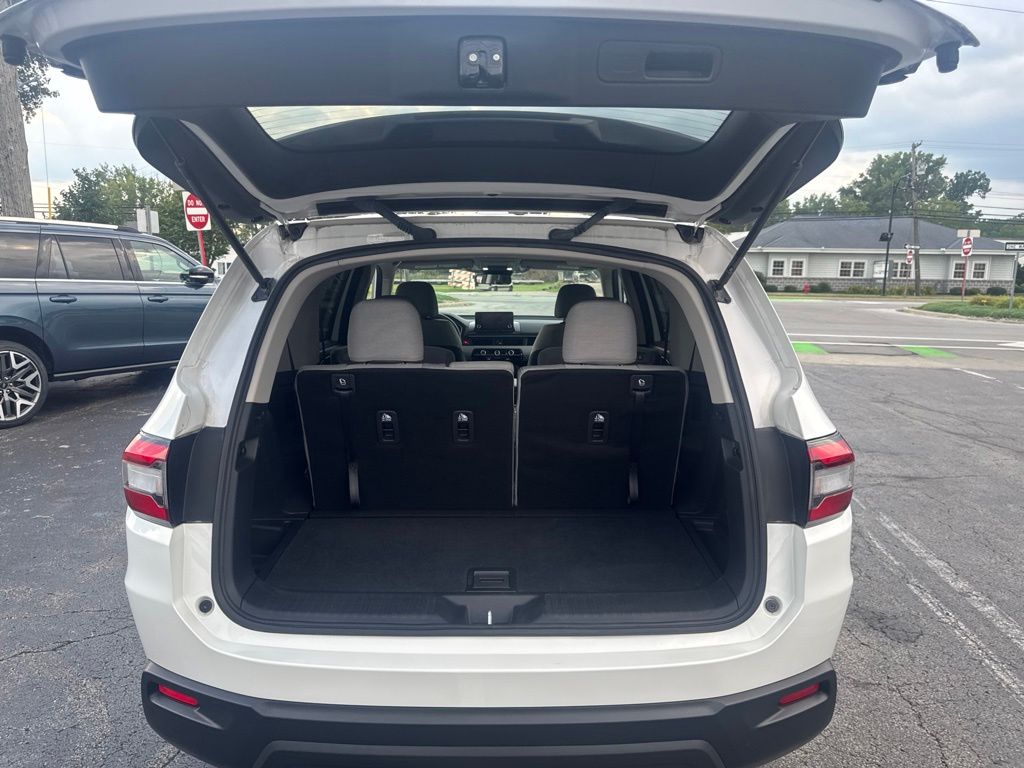 Certified Used 2023  Honda LX image 40