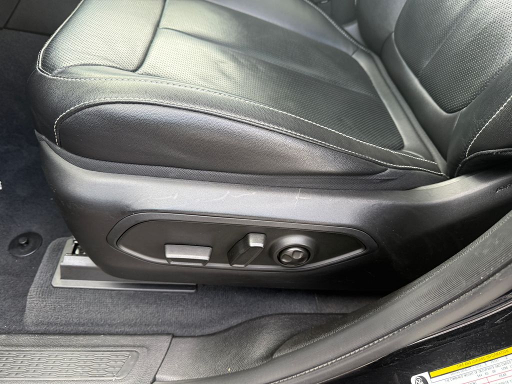 Certified Used 2023 Black Jeep Limited image 35