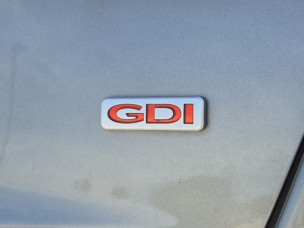 Used 2015 Silver Kia LX image 6