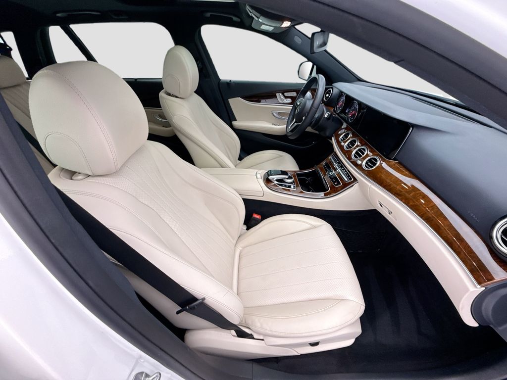 Thumbnail: 2019 Mercedes-Benz E-Class - 19