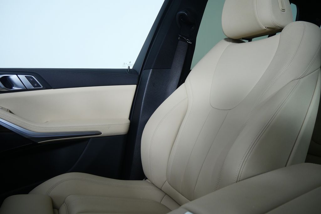 Thumbnail: 2021 BMW X5 - 26