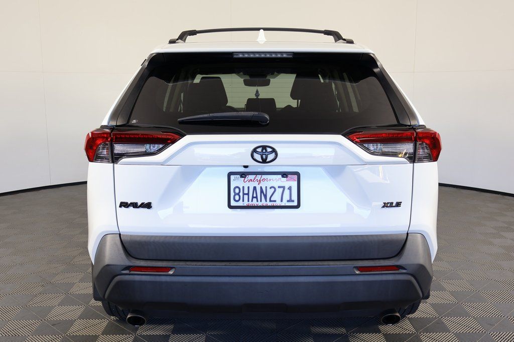 Thumbnail: 2019 Toyota RAV4 - 5