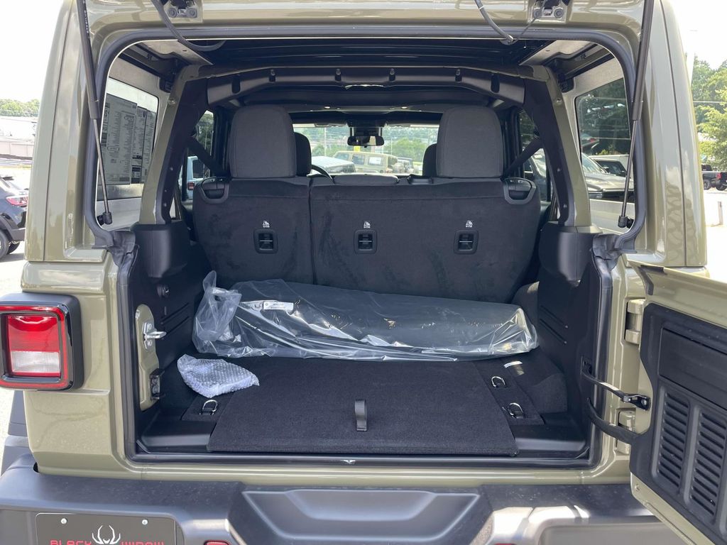 2025 Jeep Wrangler 4-Door Willys - Photo 40