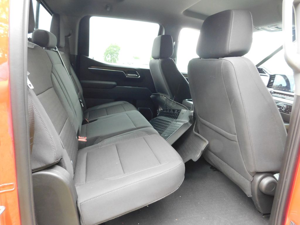 2024 Chevrolet Silverado 1500  5