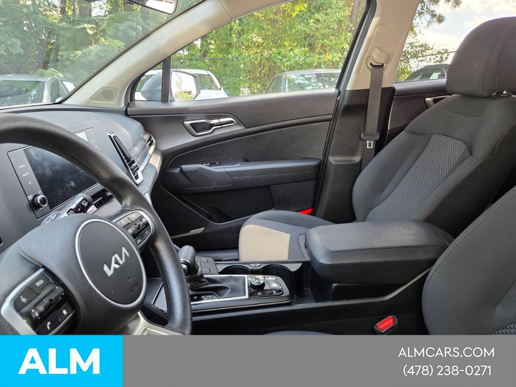 Used 2025 Silver Kia LX image 3