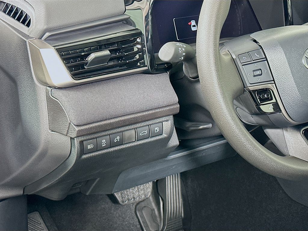 Thumbnail: 2025 Toyota Camry - 10