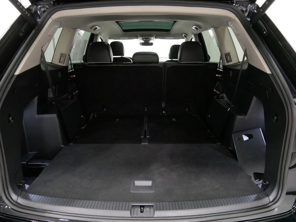 Used 2025 Volkswagen Atlas SUV