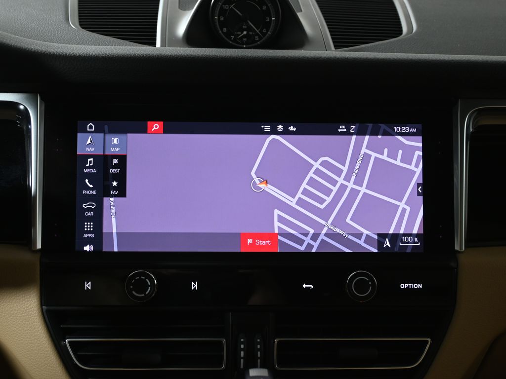 Thumbnail: 2024 Porsche Macan - 23