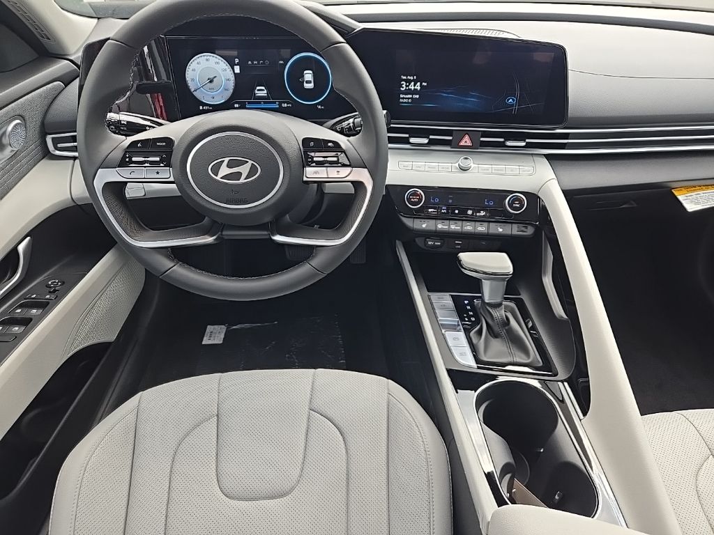 Thumbnail: 2025 Hyundai Elantra - 29