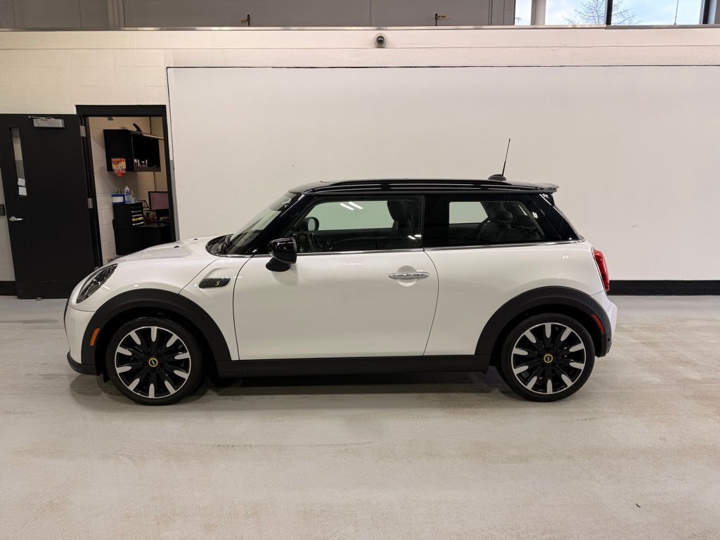Thumbnail: 2024 MINI Cooper - 2