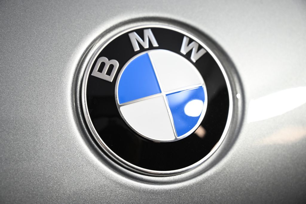 Thumbnail: 2026 BMW X5 - 13
