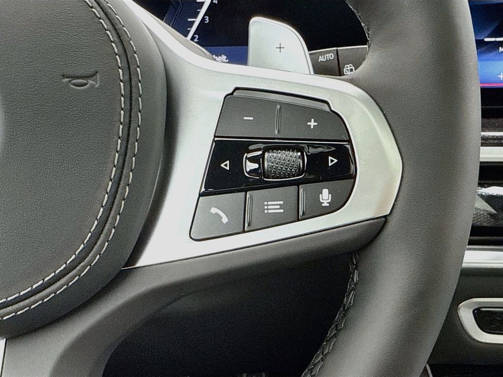 Thumbnail: 2027 BMW X7 - 12