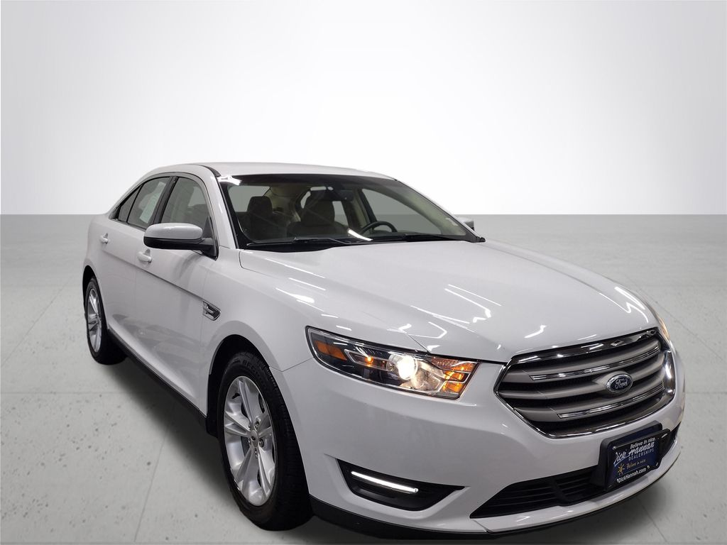 2016 Ford Taurus SEL