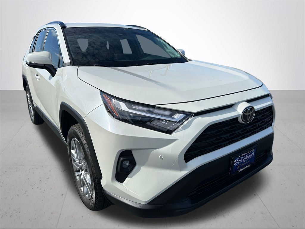 2022 Toyota RAV4 XLE Premium