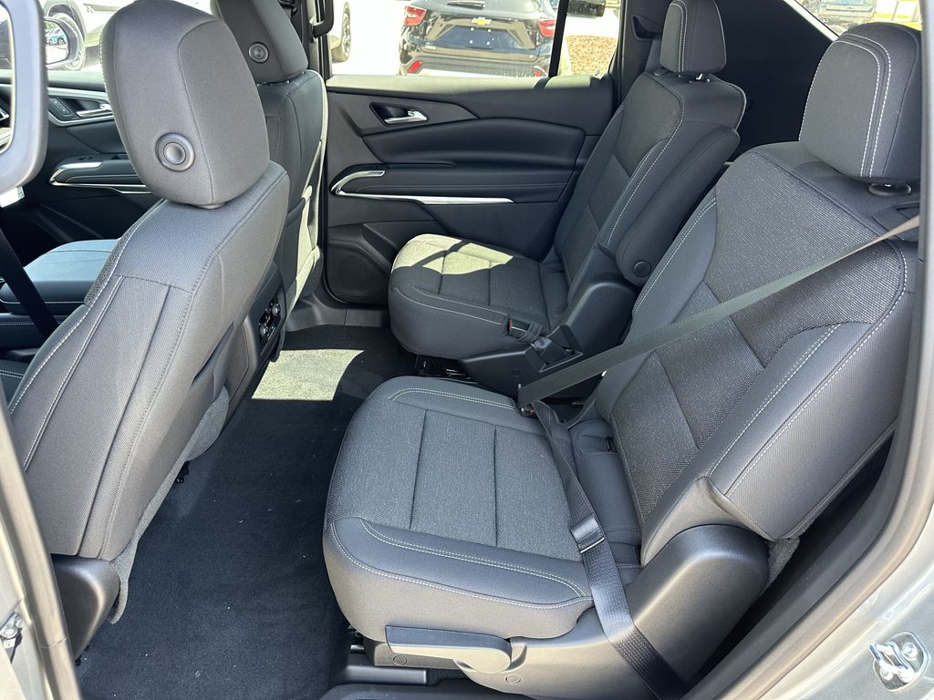 new 2026 Chevrolet Traverse car, priced at $38,295