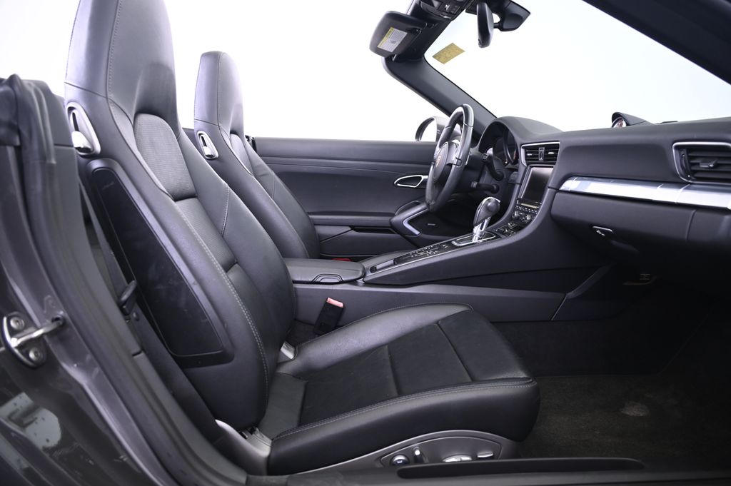 Thumbnail: 2013 Porsche 911 - 19