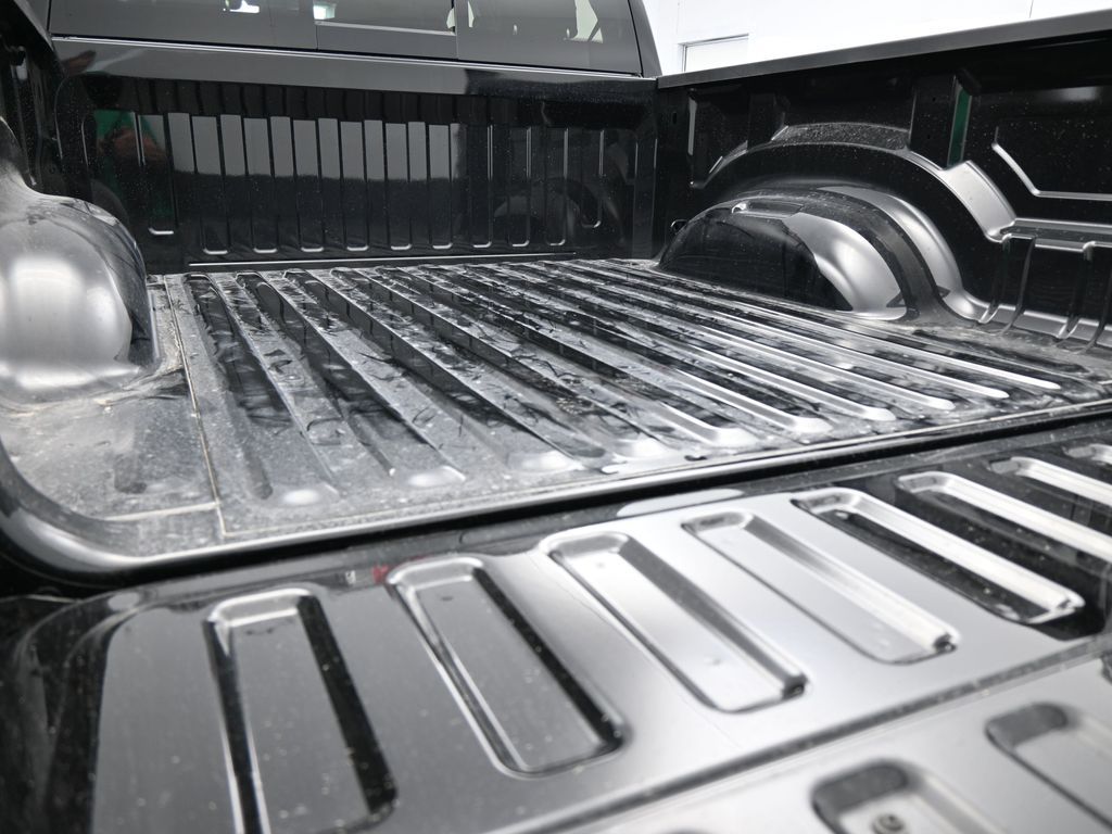 New 2026 Diamond Black Crystal Pearlcoat Ram Express image 33