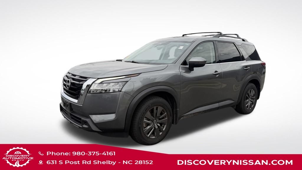 2022 Nissan Pathfinder SV