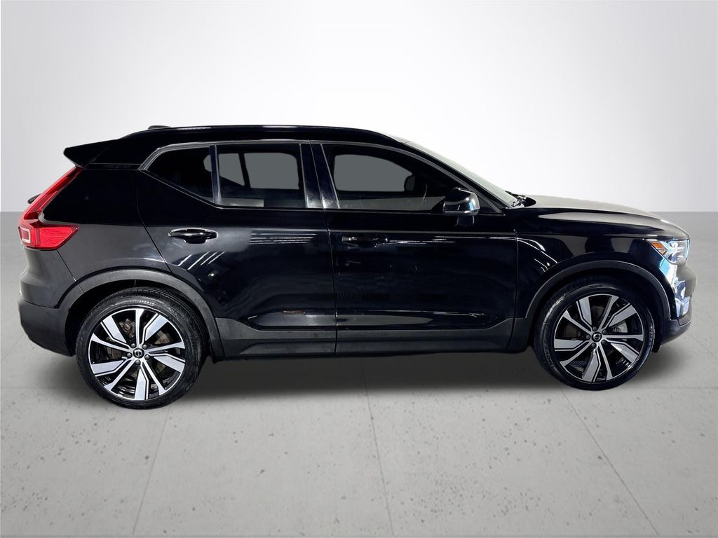 2022 Volvo XC40 Recharge Pure Electric P8 Plus