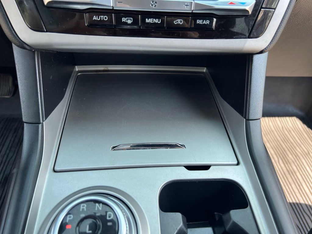 Used 2024 Ford Explorer SUV