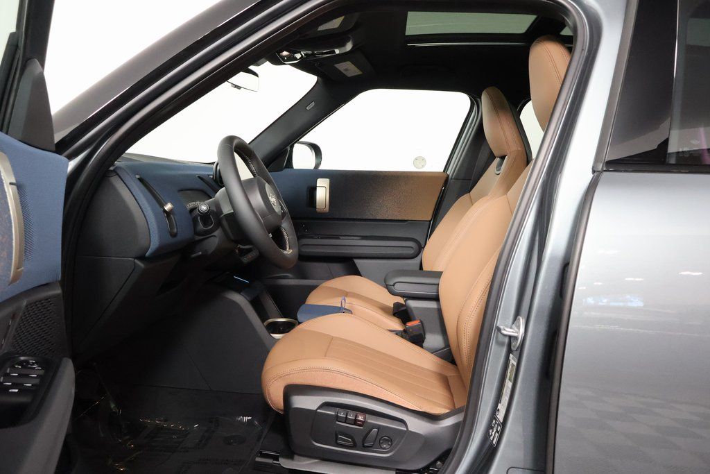 Thumbnail: 2027 MINI Cooper Countryman - 5