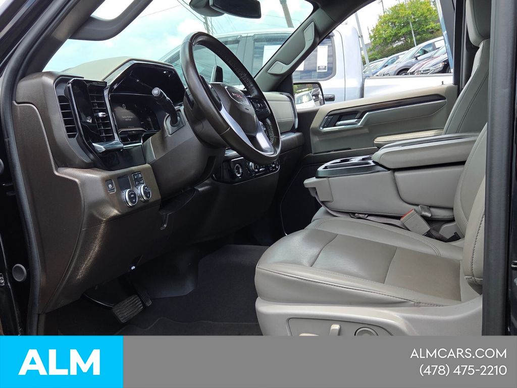 Used 2024 Black GMC SLT image 5