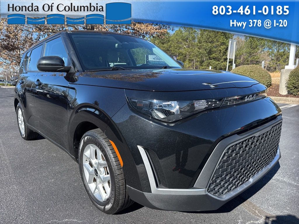 2023 Kia Soul LX FWD