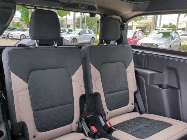 Used 2023 Blue Ford Wildtrak image 12
