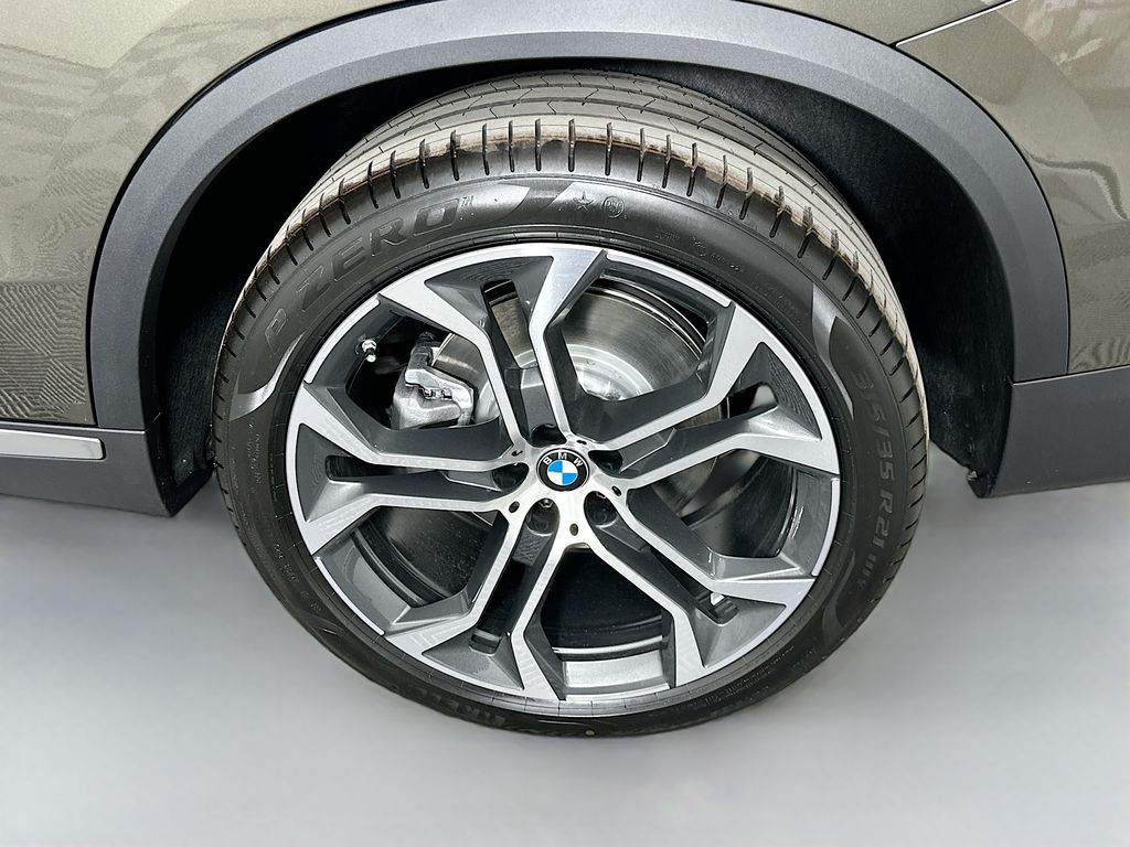 Thumbnail: 2026 BMW X5 - 23