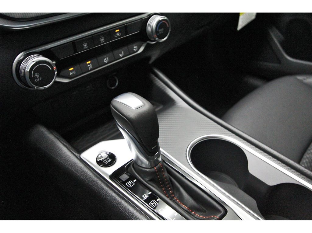 2026 Nissan Altima 2.5 SR White at Central Houston Nissan