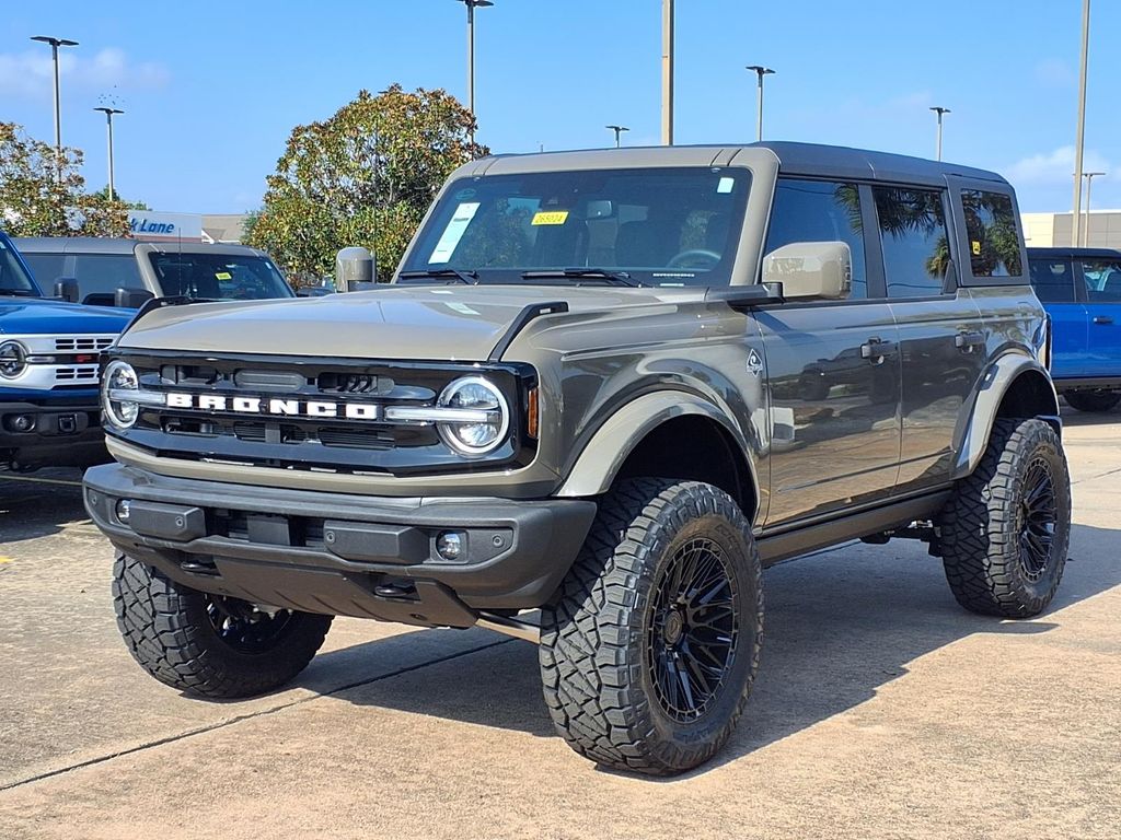 2026 Ford Bronco Outer Banks - 0