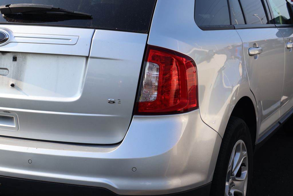Thumbnail: 2013 Ford Edge - 8