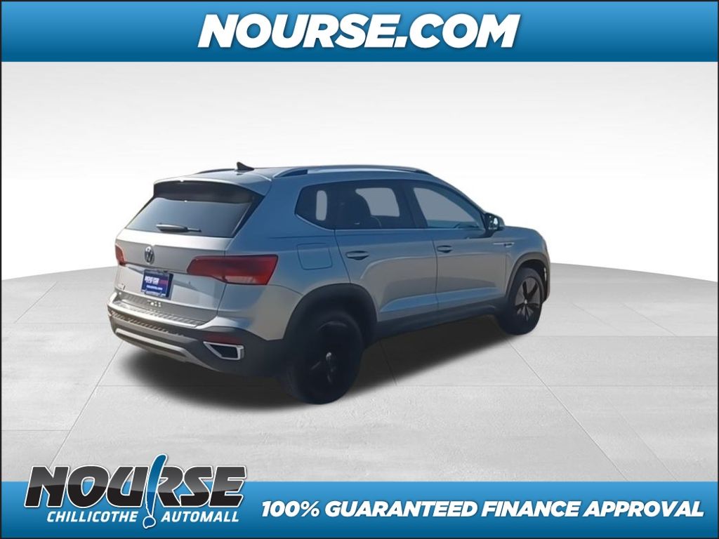 2022 Volkswagen Taos 1.5T SE photo