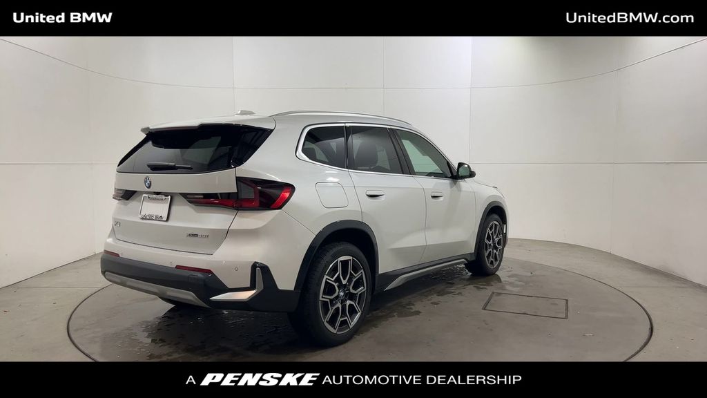 Thumbnail: 2025 BMW X1 - 8