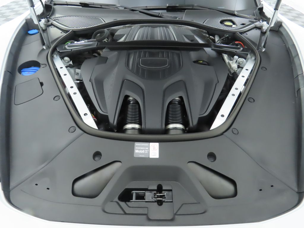 Thumbnail: 2025 Porsche Panamera - 32