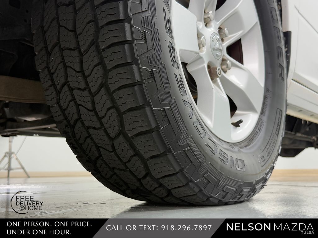 Used 2015 White Ram Tradesman image 10