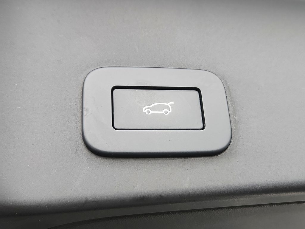 Thumbnail: 2024 Land Rover Range Rover Evoque - 30