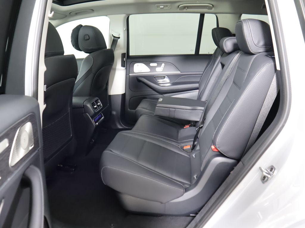 Thumbnail: 2026 Mercedes-Benz GLS - 22