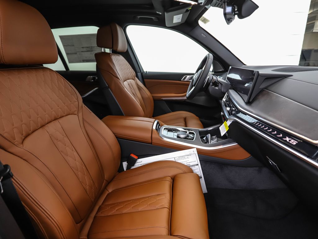 Thumbnail: 2026 BMW X5 - 32