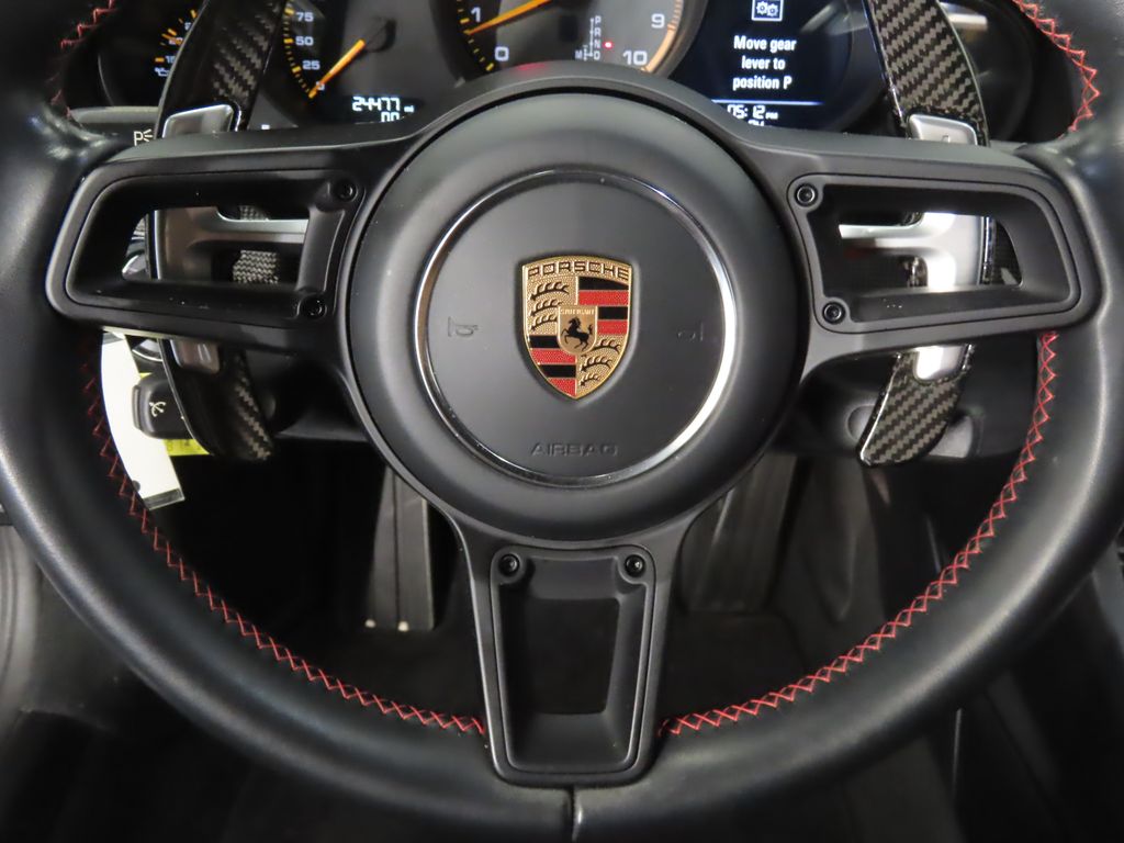 Thumbnail: 2018 Porsche 911 - 18