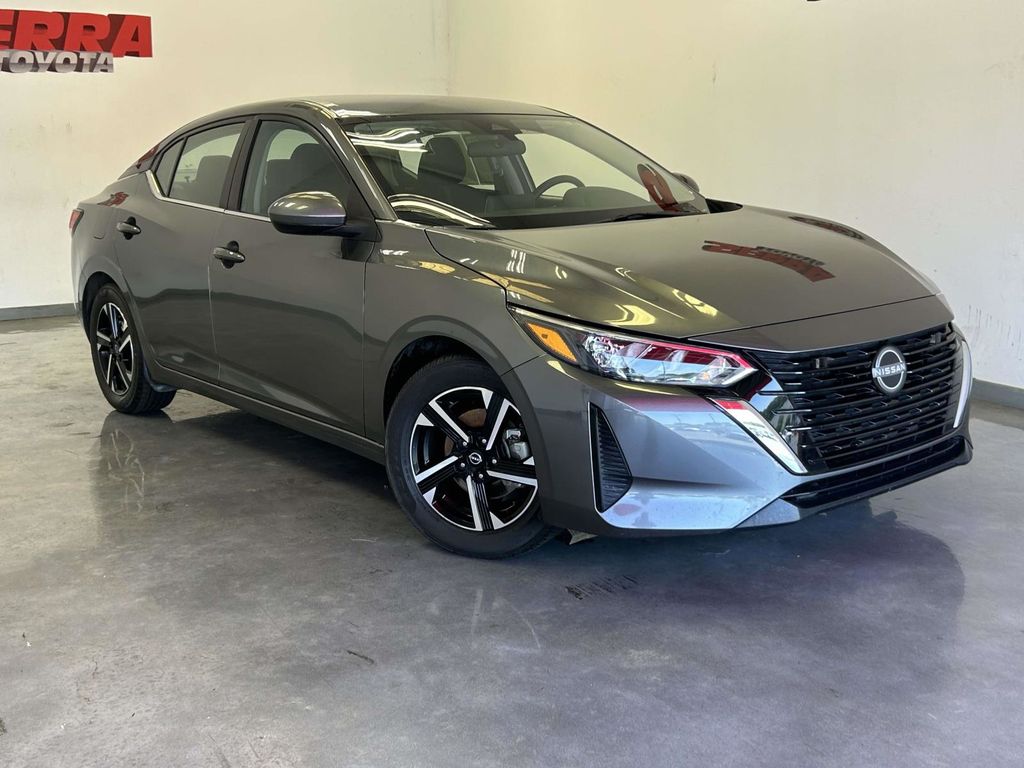 2024 Nissan Sentra SV FWD