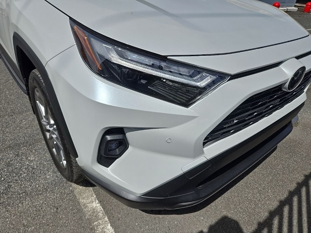 Thumbnail: 2023 Toyota RAV4 - 6
