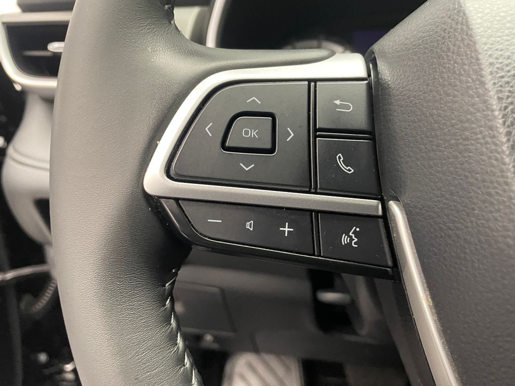 Thumbnail: 2024 Toyota Highlander - 22